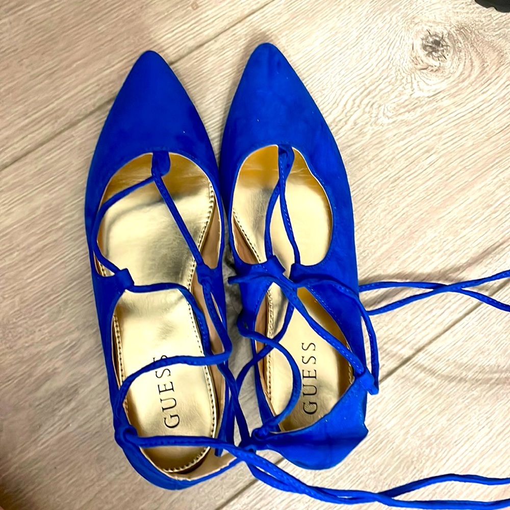 Brand new Guess lace up flats